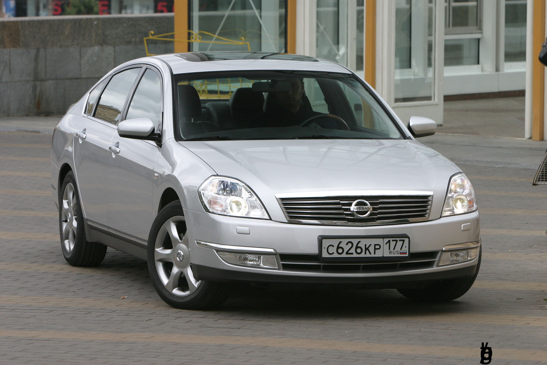 nissan teana