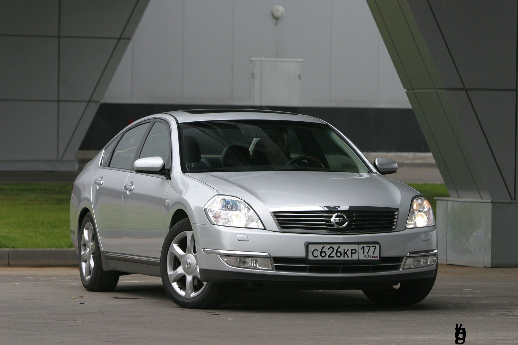 nissan teana