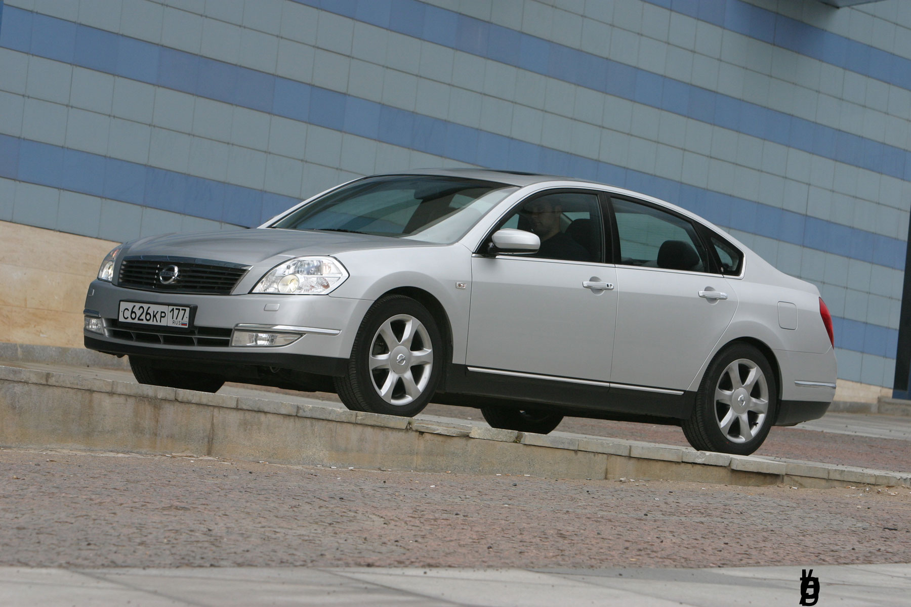 nissan teana