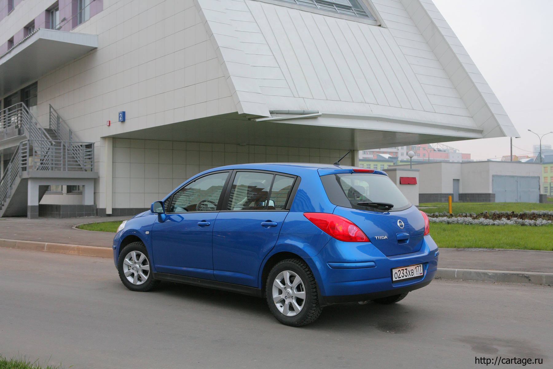 nissan tiida