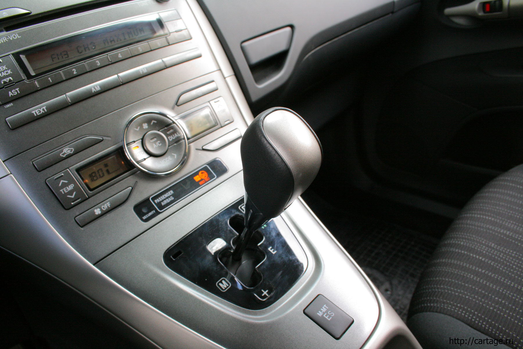 toyota auris toyota auris