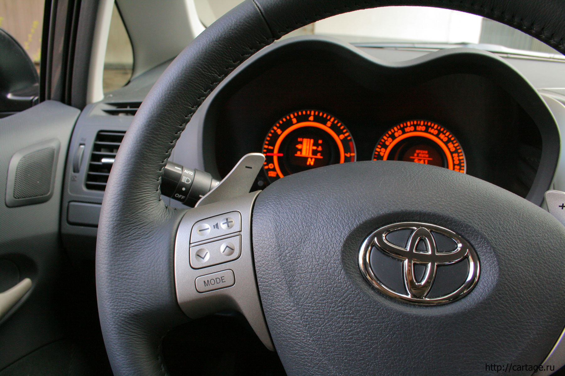 toyota auris toyota auris