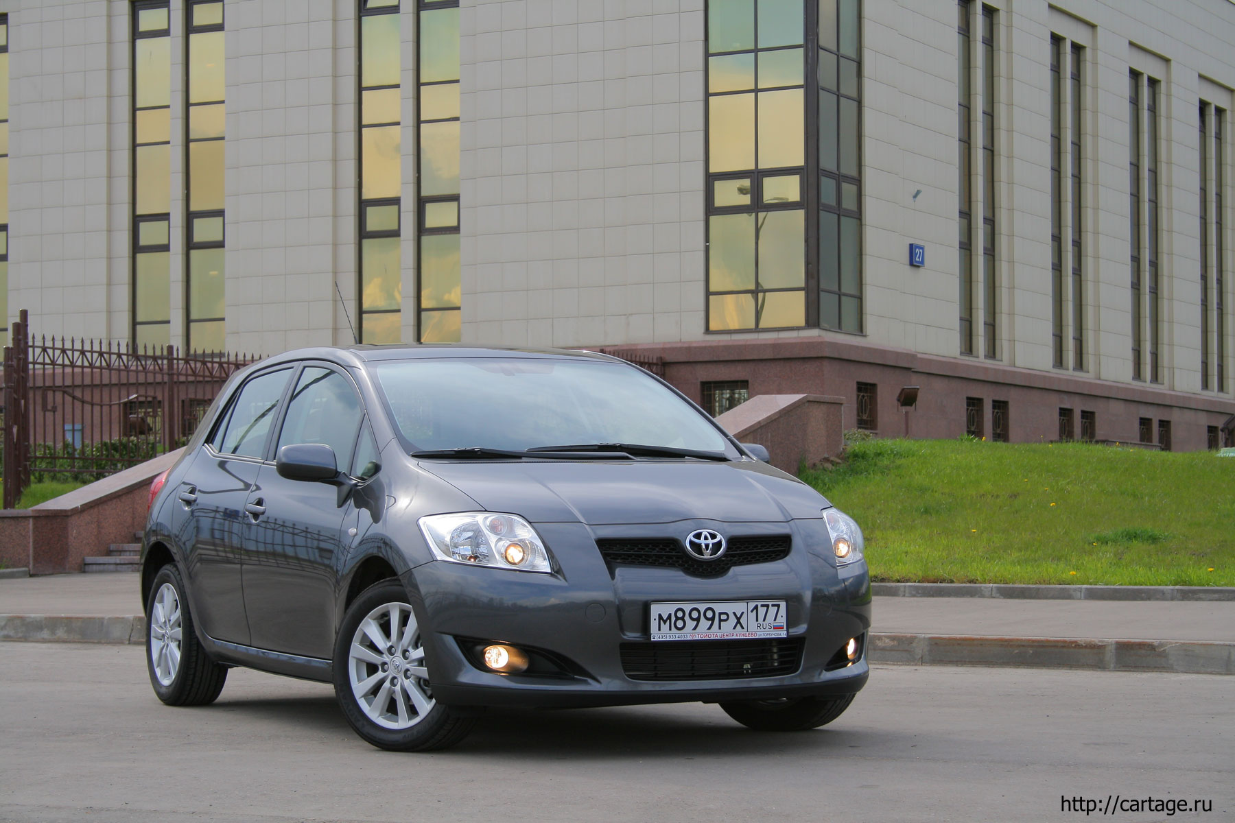 toyota auris