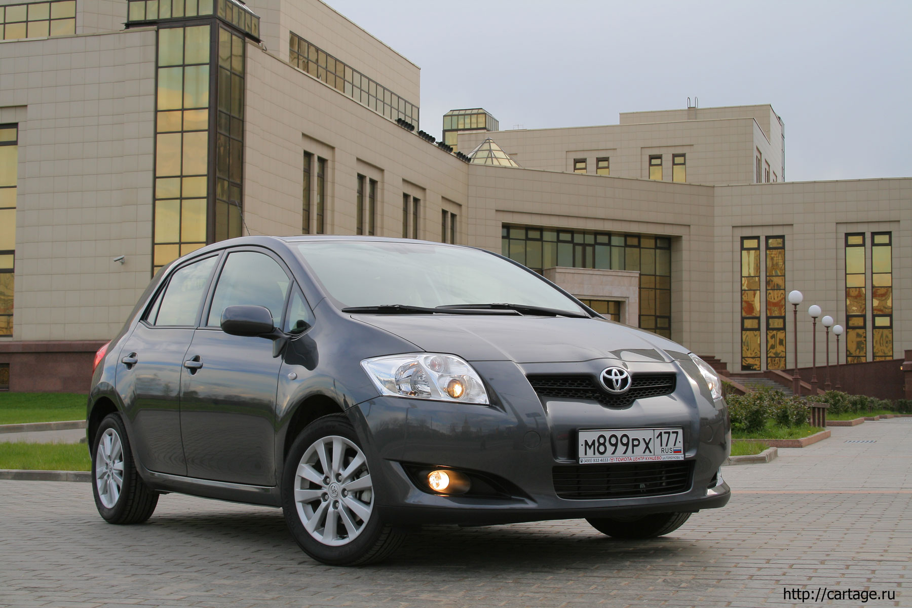 toyota auris