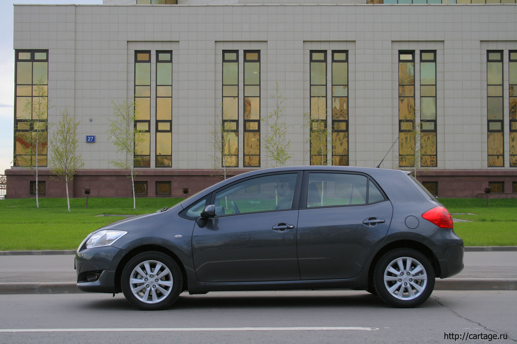 toyota auris toyota auris