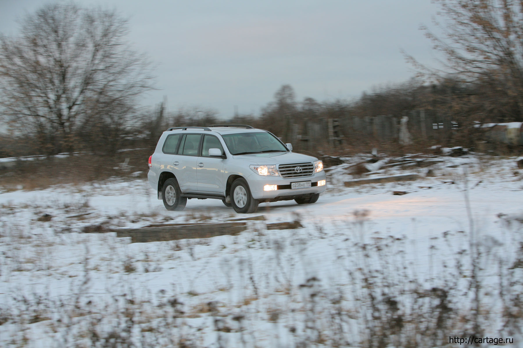 toyota landcruser 200