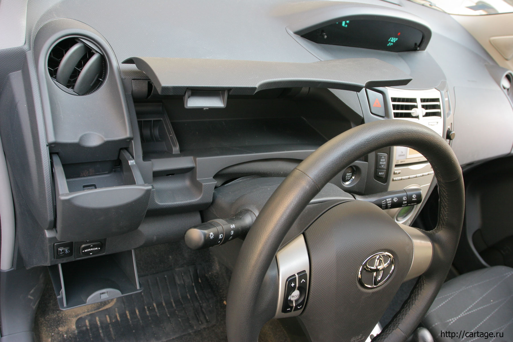 toyota yaris toyota yaris